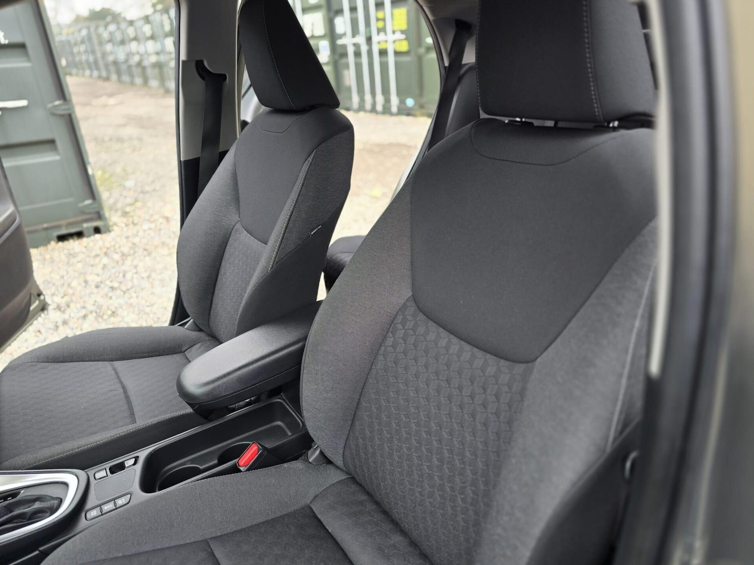 Used Toyota Yaris 2022 for sale - 78056064: Photo 37