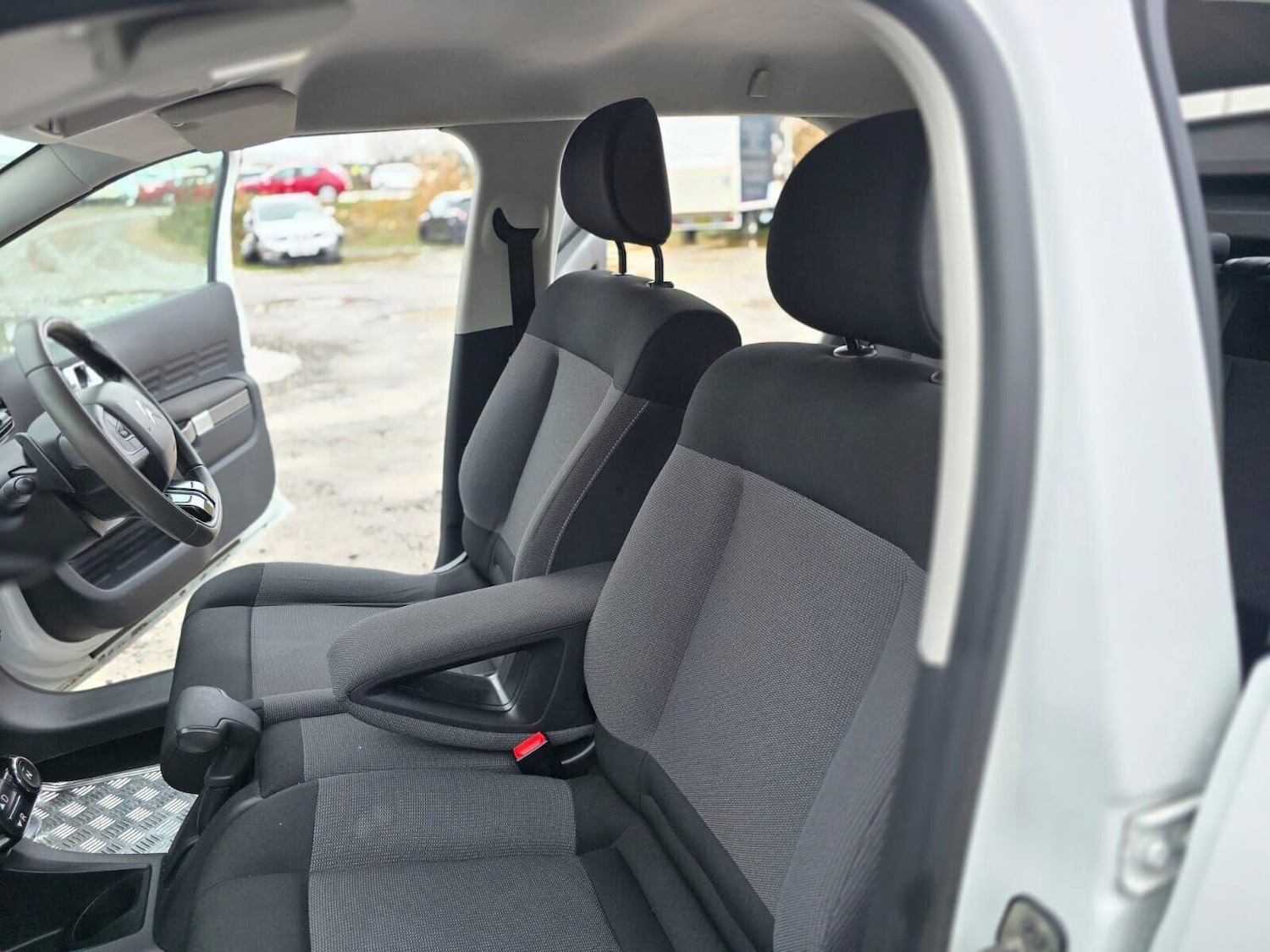 Used Citroen C4 Cactus 2015 for sale - 77014129: Photo 35