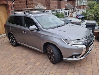 Mitsubishi - Outlander