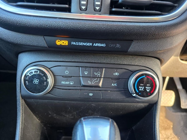 Used Ford Fiesta 2018 for sale - 75426040: Photo 33