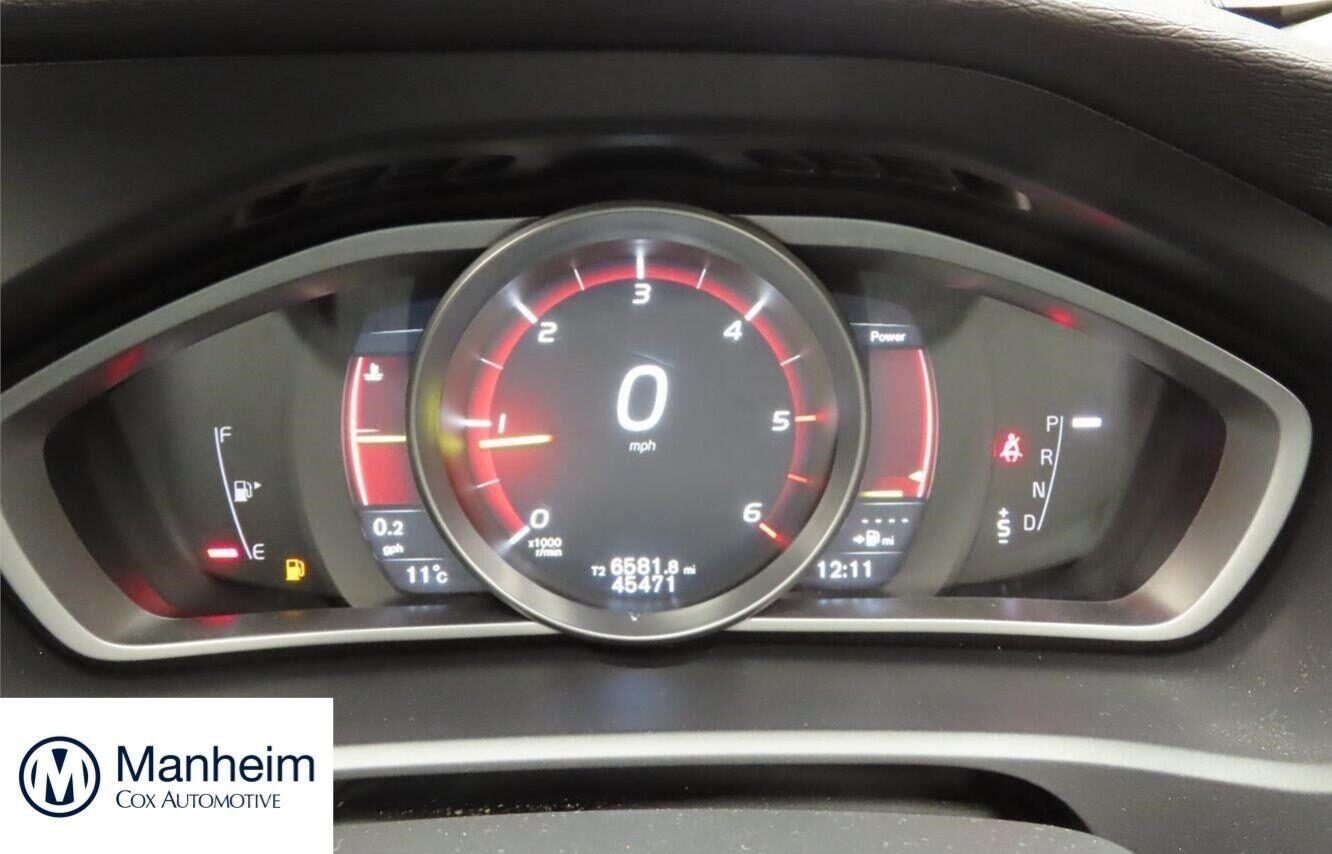 Used Volvo V40 2017 for sale - 78015924: Photo 3