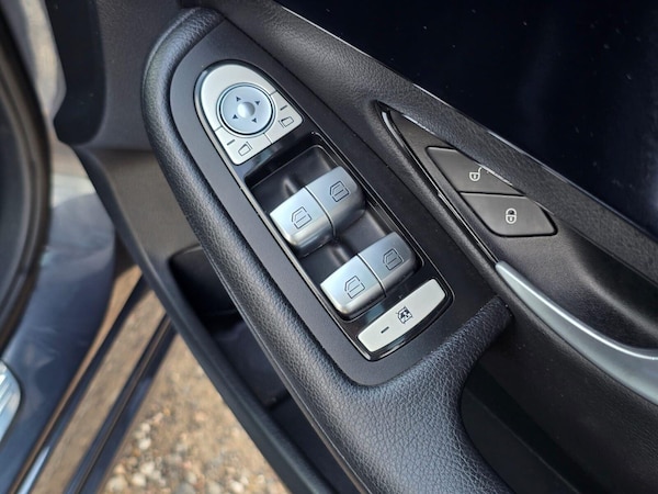 Used Mercedes-Benz C-Class 2015 for sale - 75674484: Photo 25