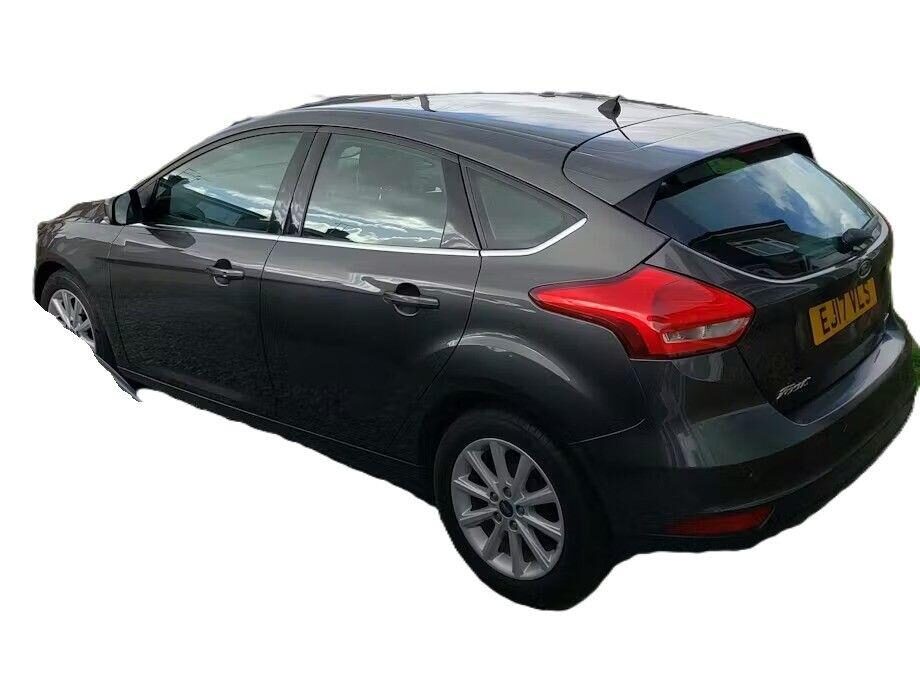Used Ford Focus 2017 for sale - 77952108: Photo 3