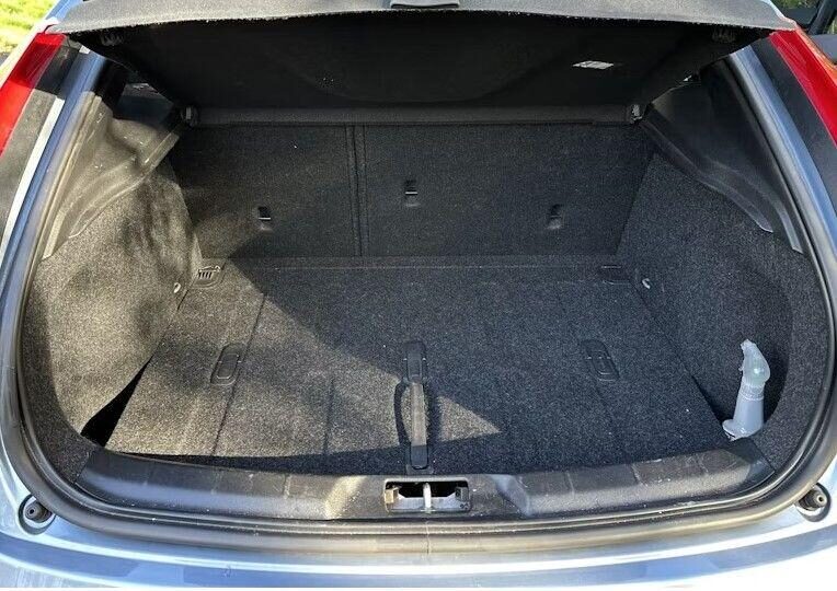 Used Volvo V40 2018 for sale - 76406107: Photo 12