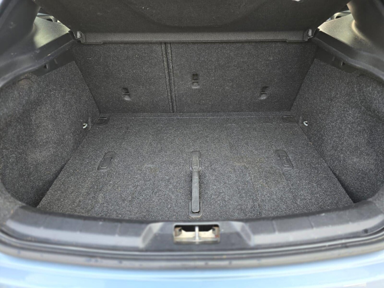 Used Volvo V40 2018 for sale - 76406107: Photo 37