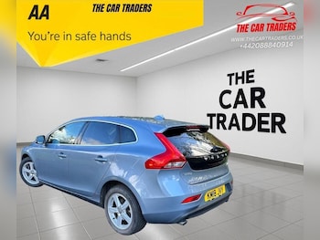 Used Volvo V40 2018 for sale - 76406107: Photo