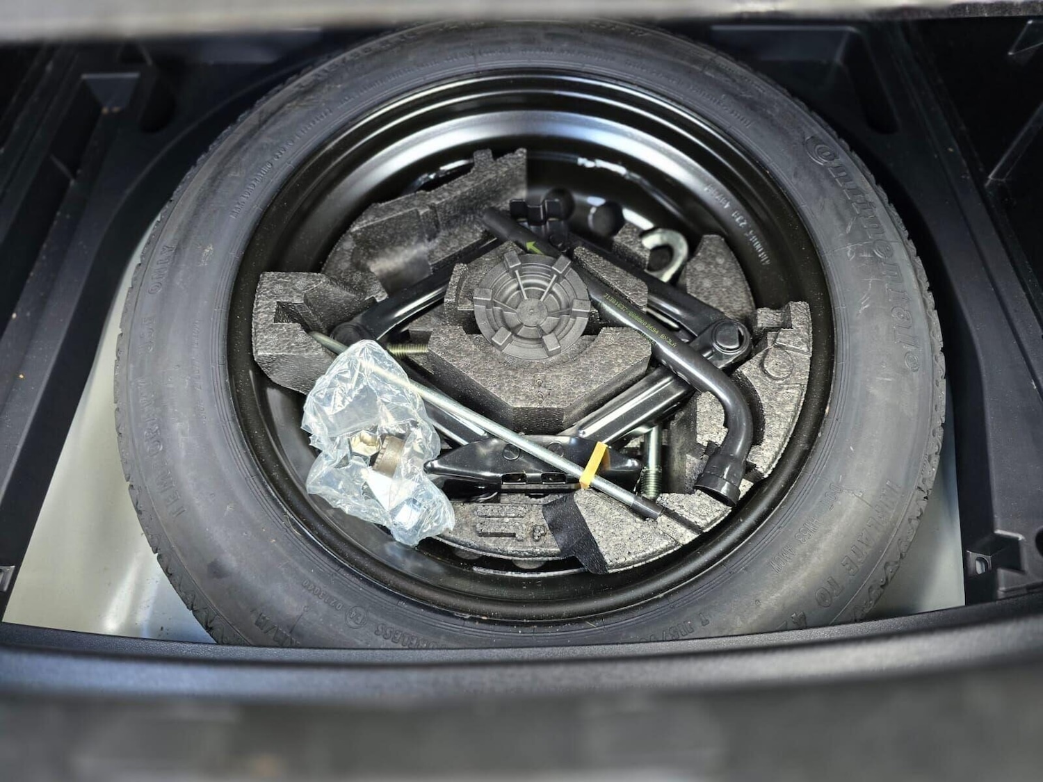 Used Volvo V40 2018 for sale - 76406107: Photo 58