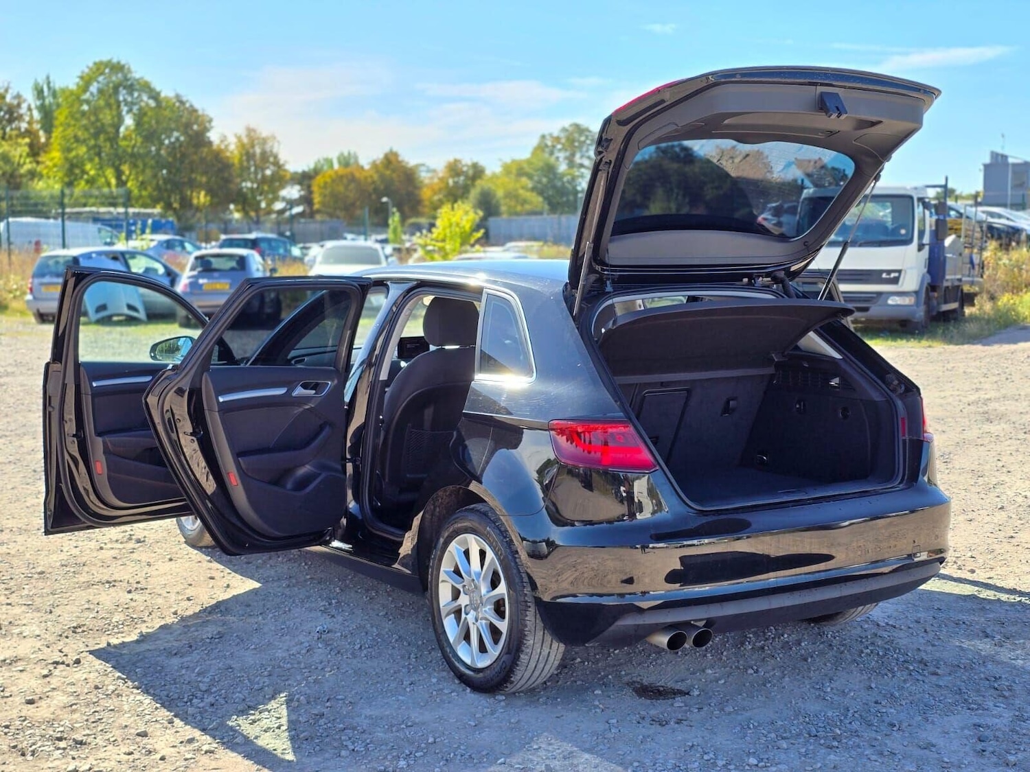 Used Audi A3 2015 for sale - 76076186: Photo 12