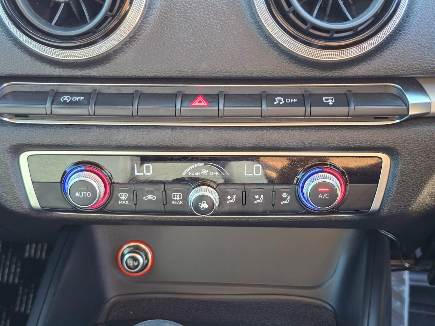 Used Audi A3 2015 for sale - 76076186: Photo 32