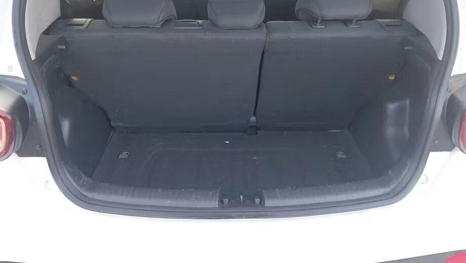 Used Hyundai i10 2017 for sale - 77450938: Photo 8