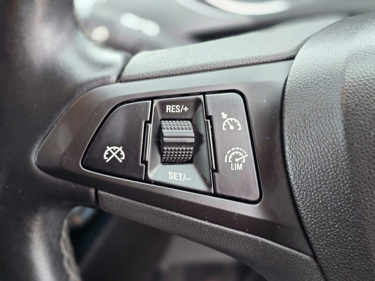 Used Vauxhall Corsa 2016 for sale - 76148708: Photo 28