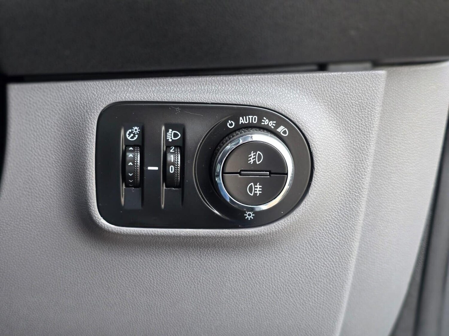 Used Vauxhall Corsa 2016 for sale - 76148708: Photo 29