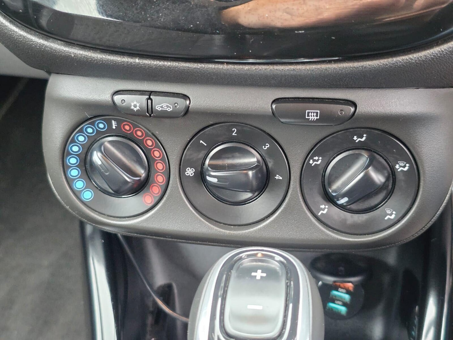 Used Vauxhall Corsa 2016 for sale - 76148708: Photo 32