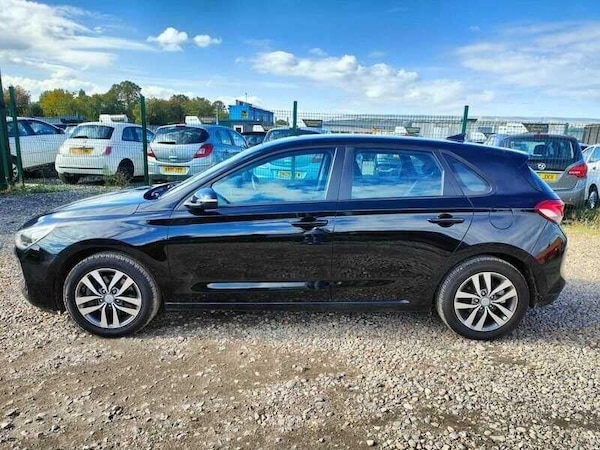 Used Hyundai i30 2017 for sale - 75667256: Photo 13