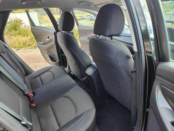 Used Hyundai i30 2017 for sale - 75667256: Photo 28