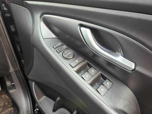 Used Hyundai i30 2017 for sale - 75667256: Photo 36
