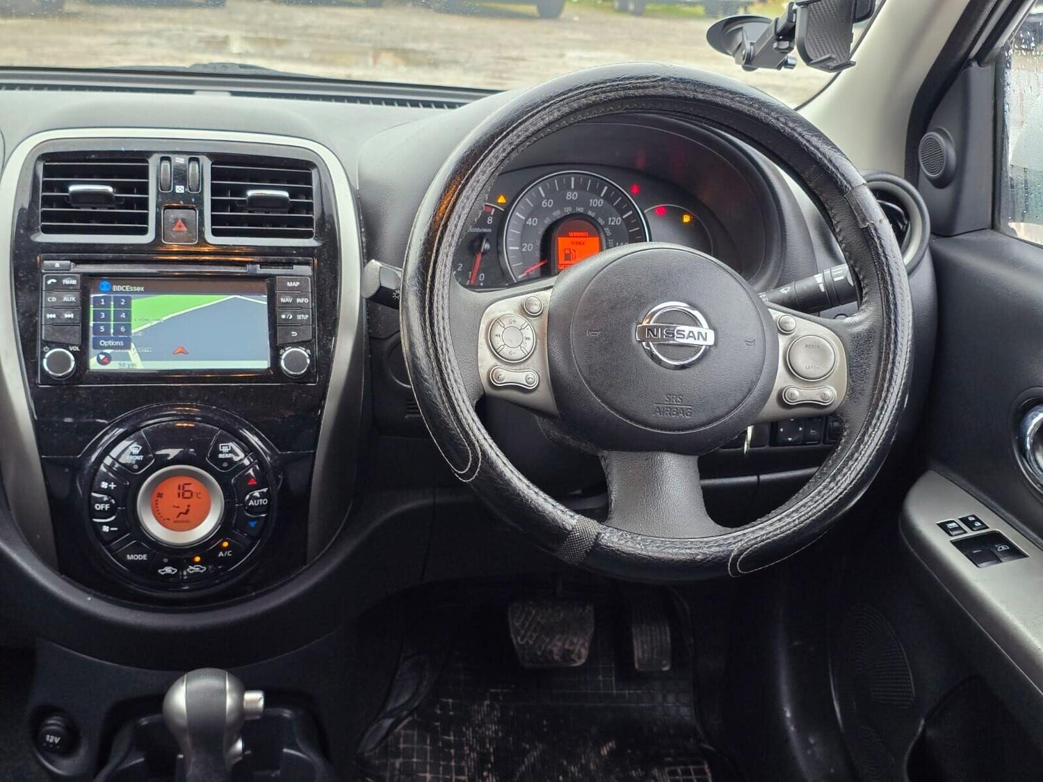 Used Nissan Micra 2015 for sale - 76909331: Photo 34