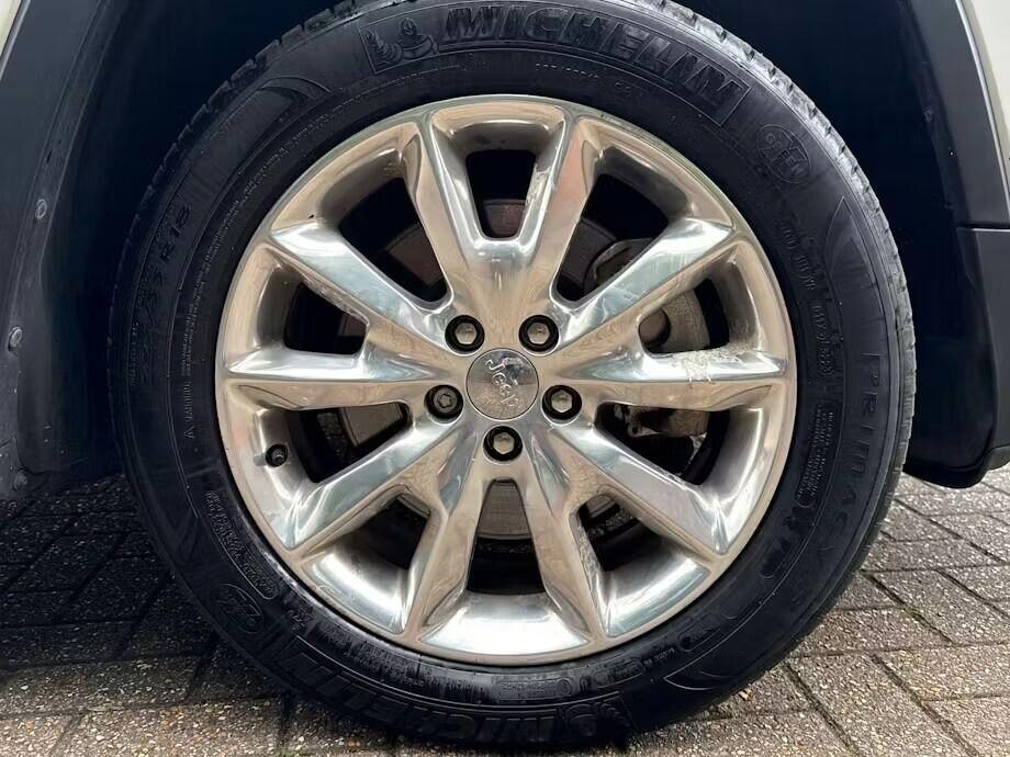 Used Jeep Cherokee 2015 for sale - 77983653: Photo 8