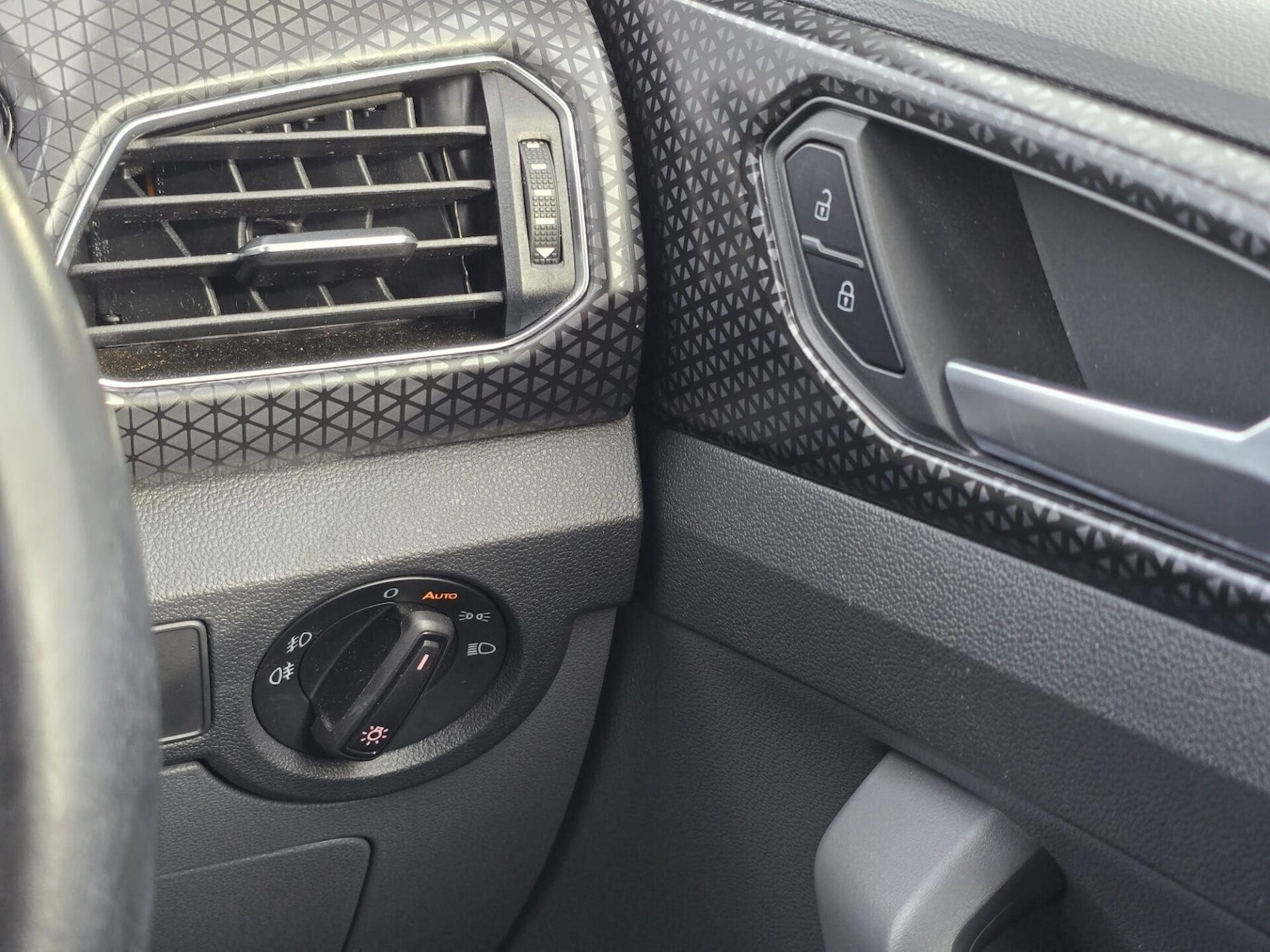 Used Volkswagen T-Cross 2020 for sale - 77563699: Photo 22