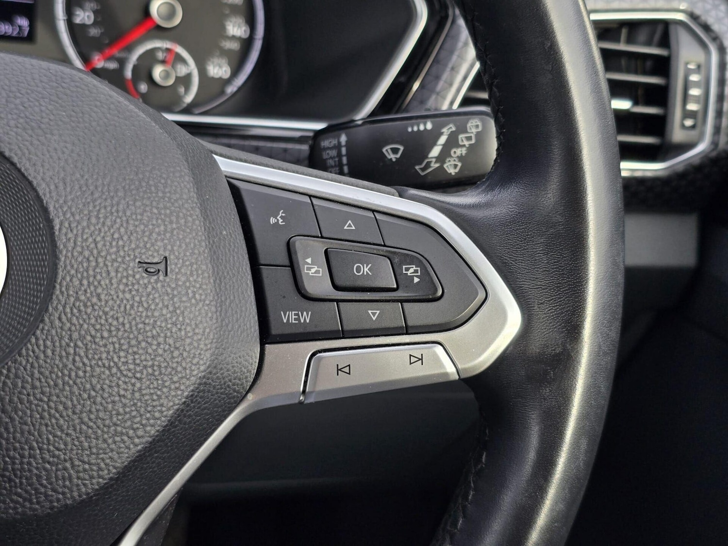 Used Volkswagen T-Cross 2020 for sale - 77563699: Photo 24