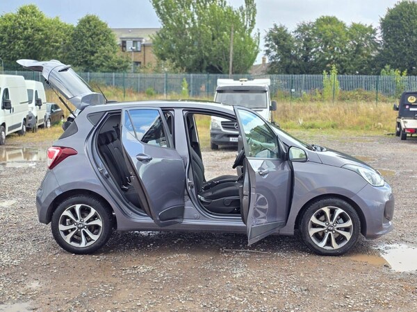 Used Hyundai i10 2017 for sale - 75643710: Photo 32