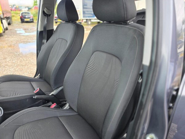Used Hyundai i10 2017 for sale - 75643710: Photo 35