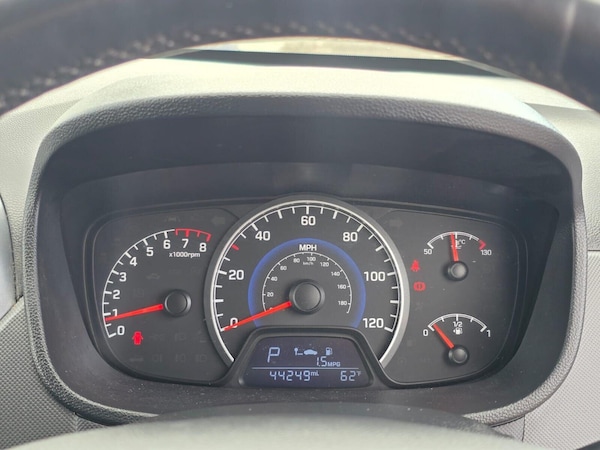 Used Hyundai i10 2017 for sale - 75643710: Photo 43