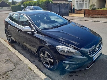 Volvo - V40