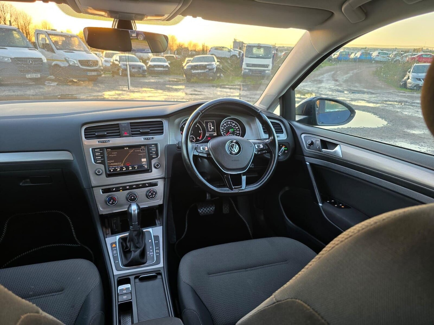 Used Volkswagen Golf 2016 for sale - 76664995: Photo 24