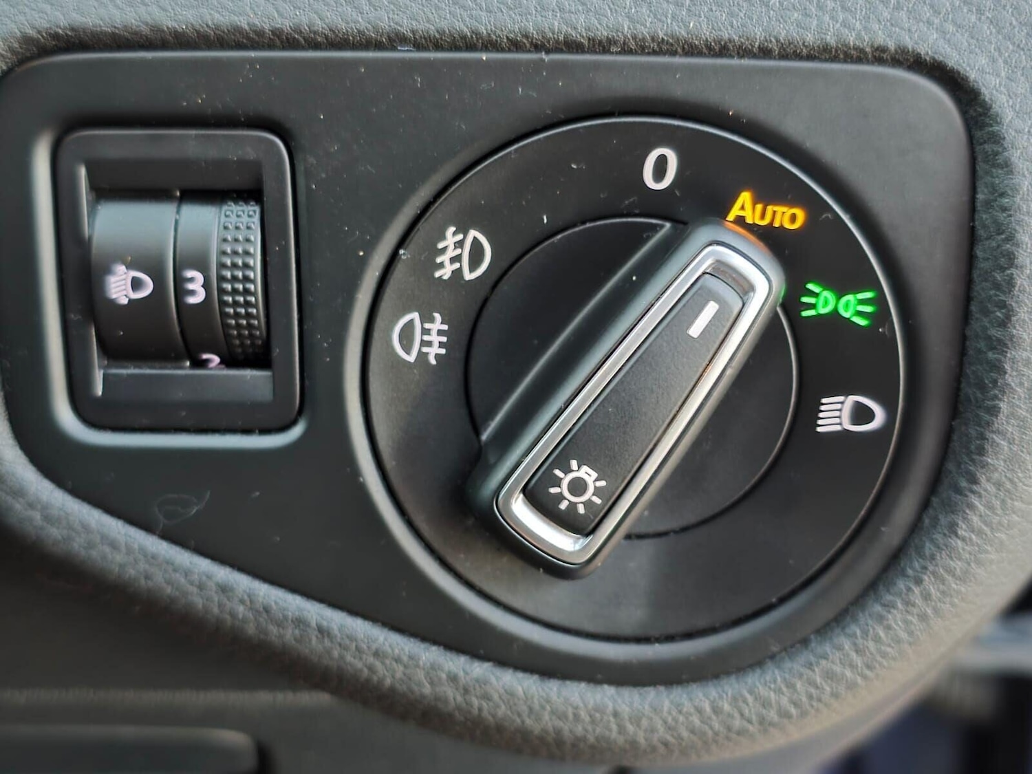 Used Volkswagen Golf 2016 for sale - 76664995: Photo 29