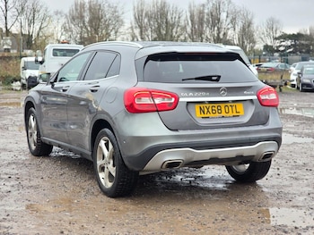 Used Mercedes-Benz GLA 2018 for sale - 77617964: Photo