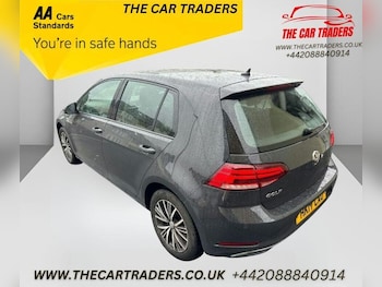 Used Volkswagen Golf 2017 for sale - 76697462: Photo