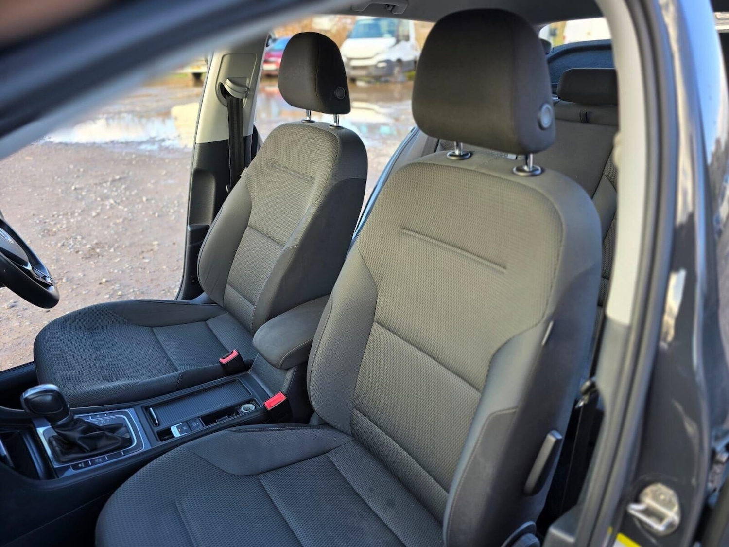 Used Volkswagen Golf 2017 for sale - 76697462: Photo 41