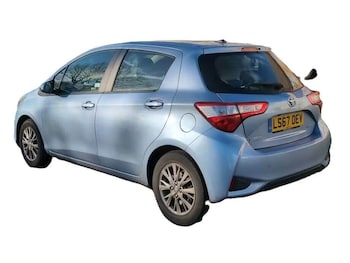 Used Toyota Yaris 2017 for sale - 77677292: Photo