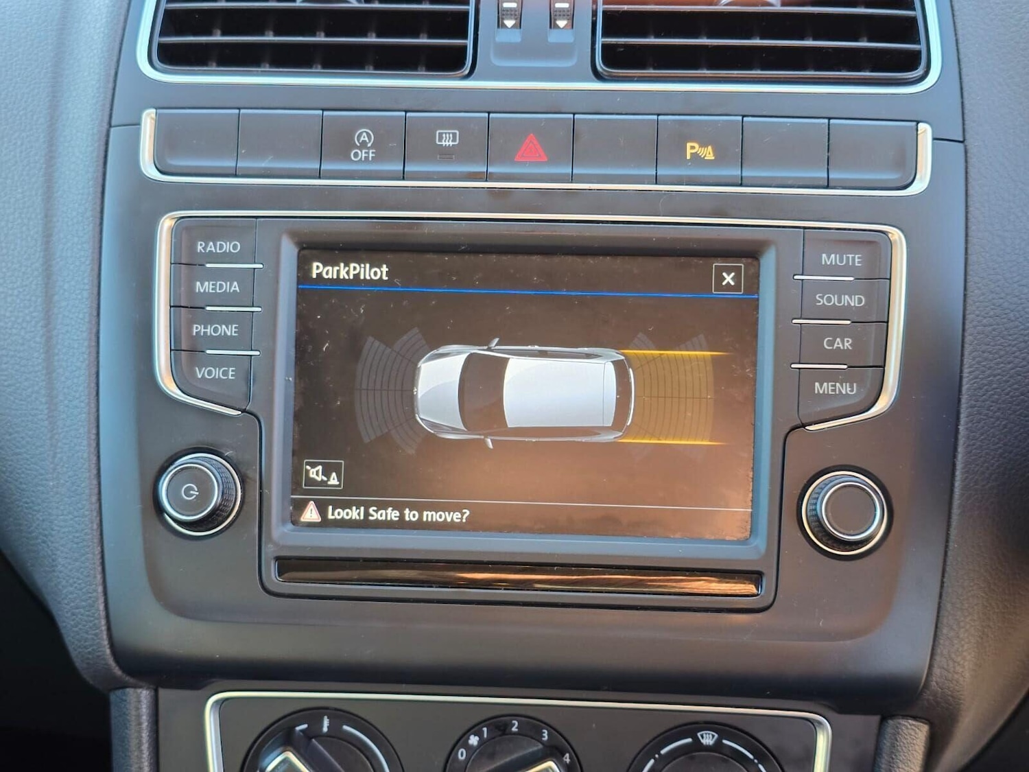 Used Volkswagen Polo 2017 for sale - 76692943: Photo 34