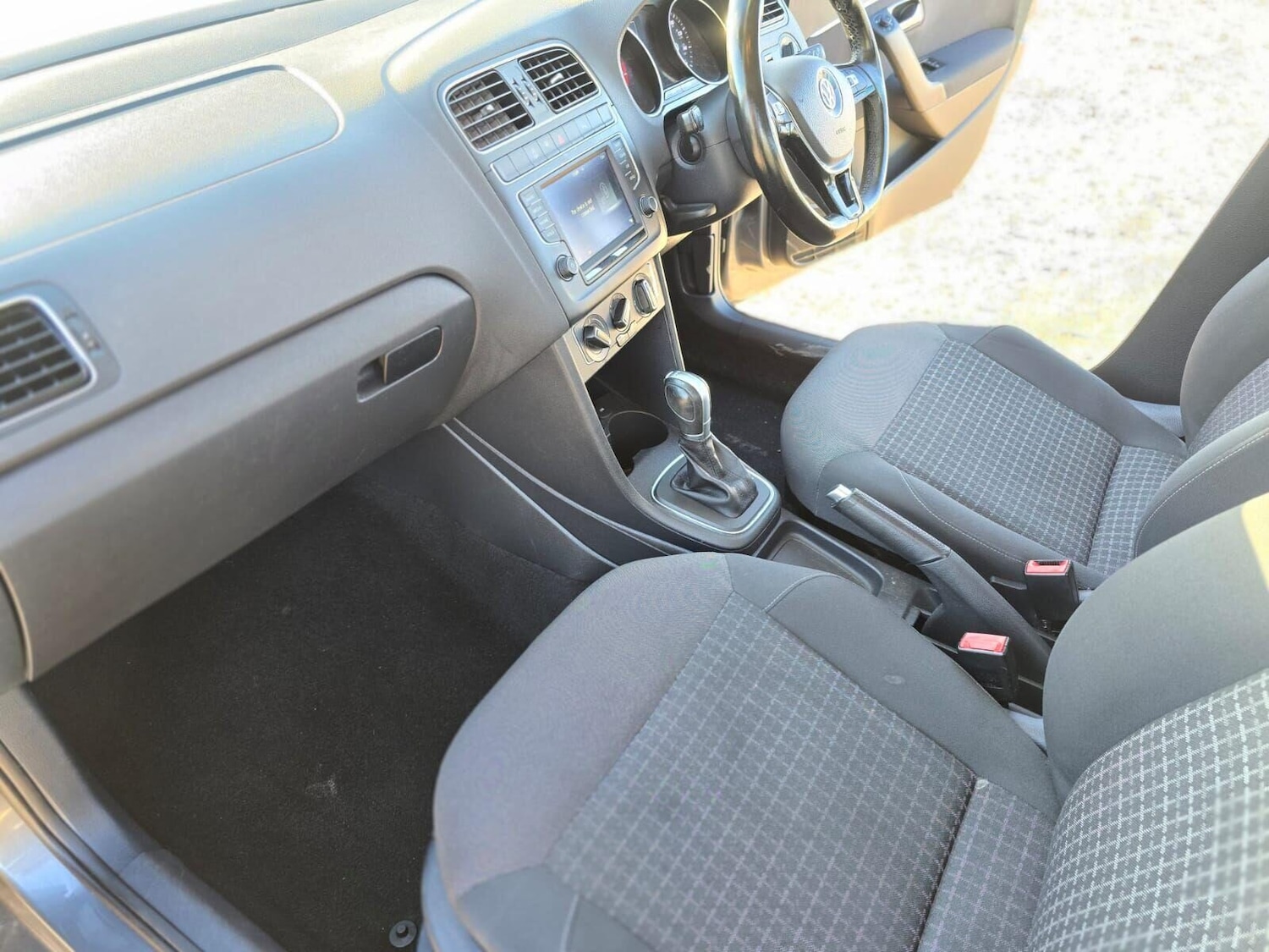 Used Volkswagen Polo 2017 for sale - 76692943: Photo 39