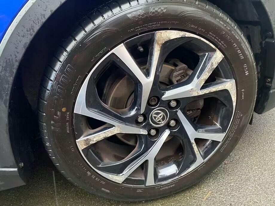 Used Toyota C-HR 2017 for sale - 77593185: Photo 10