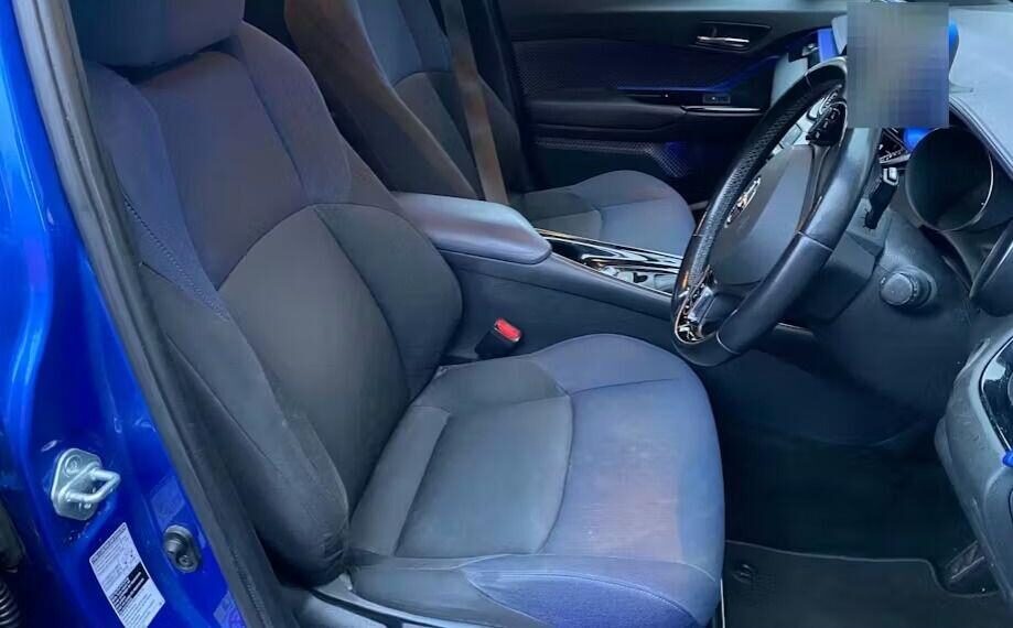 Used Toyota C-HR 2017 for sale - 77593185: Photo 6