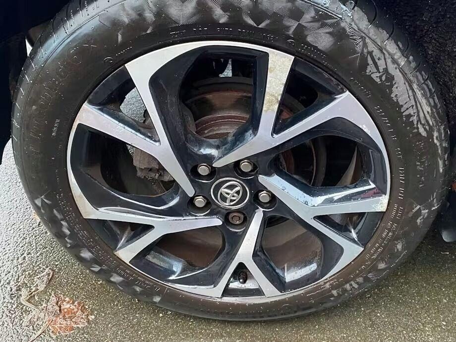 Used Toyota C-HR 2017 for sale - 77593185: Photo 9