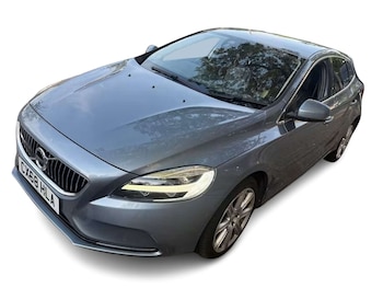 Used Volvo V40 2019 for sale - 79422056: Photo