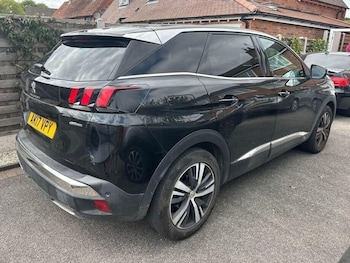 Used Peugeot 3008 2017 for sale - 75632014: Photo
