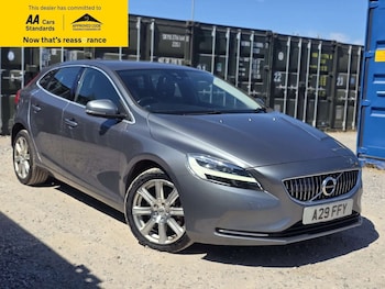 Used Volvo V40 2018 for sale - 79404017: Photo