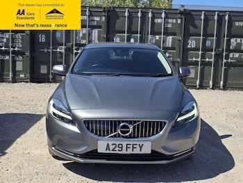 Used Volvo V40 2018 for sale - 79404017: Photo