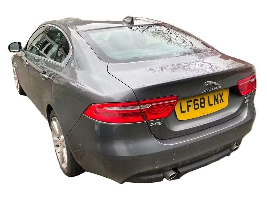 Used Jaguar XE 2018 for sale - 77719093: Photo 4