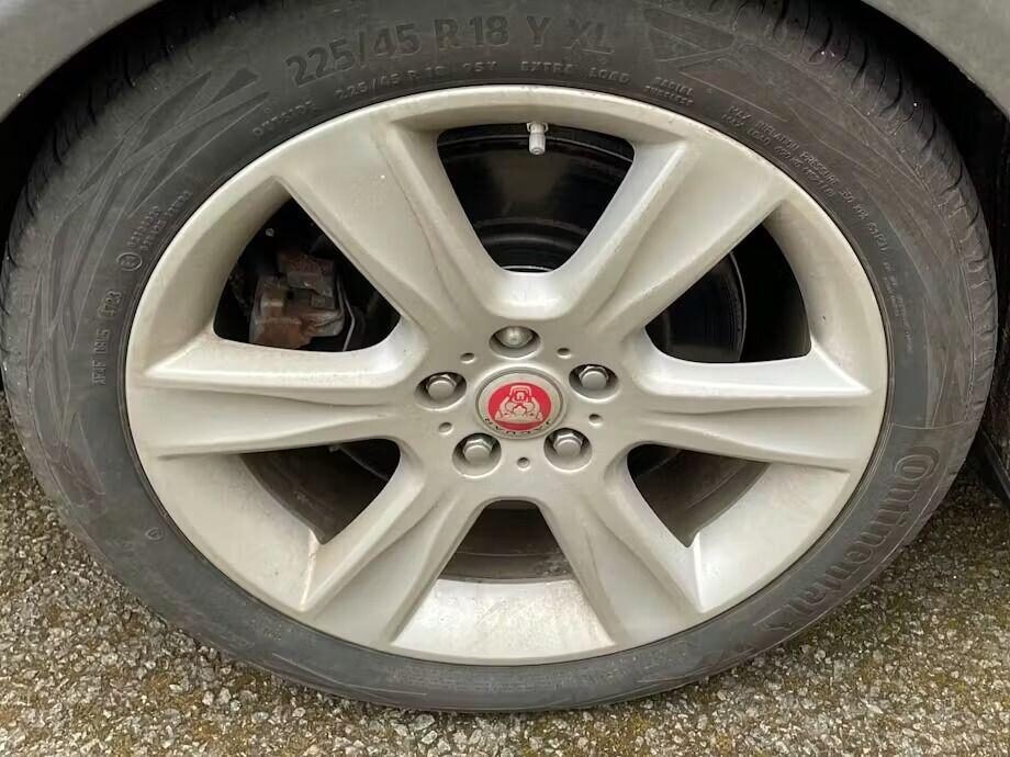 Used Jaguar XE 2018 for sale - 77719093: Photo 8