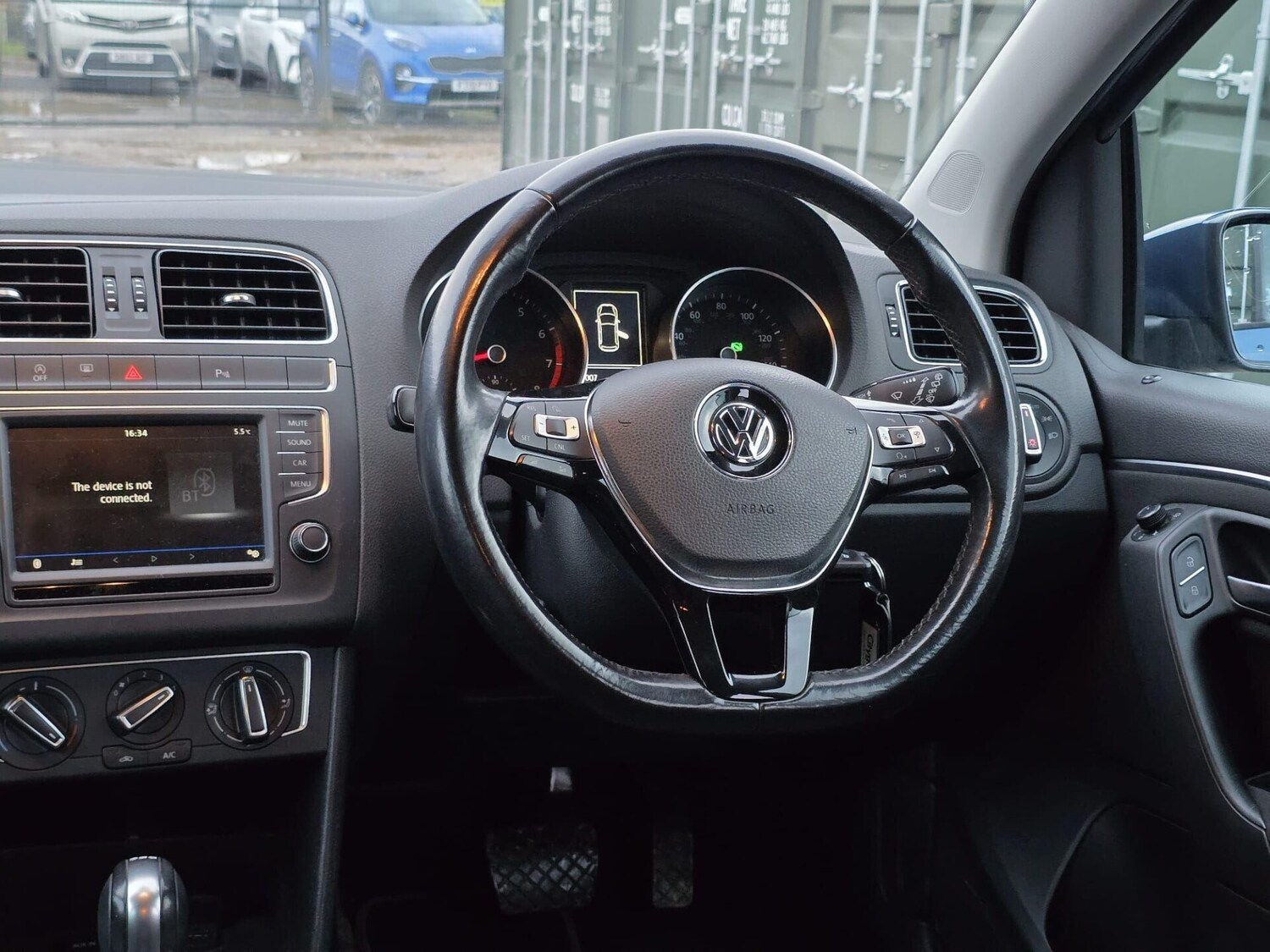 Used Volkswagen Polo 2017 for sale - 77435922: Photo 36