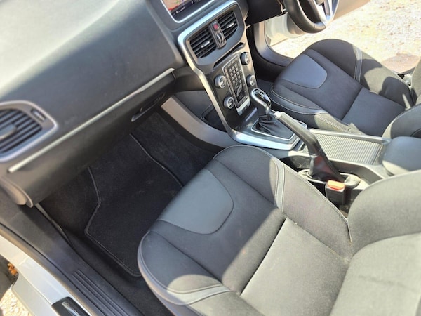 Used Volvo V40 2019 for sale - 75163949: Photo 15