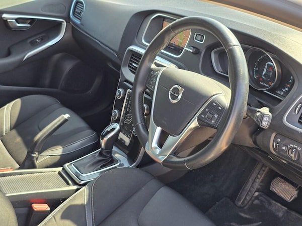 Used Volvo V40 2019 for sale - 75163949: Photo 16