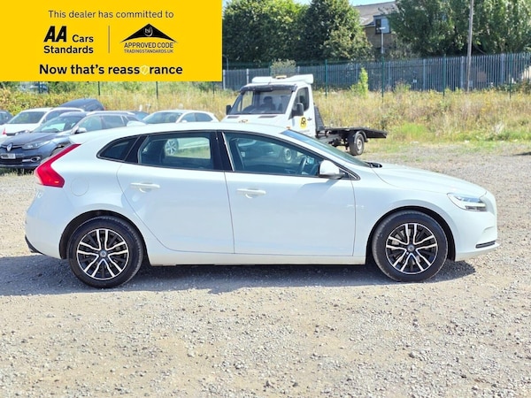Used Volvo V40 2019 for sale - 75163949: Photo 4
