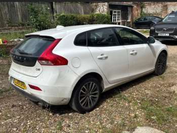 Used Volvo V40 2019 for sale - 75163949: Photo